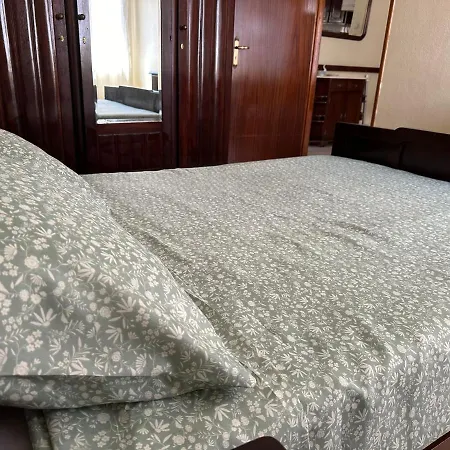 Cozy T2+1 2 Minutes From The Beach Апартаменты